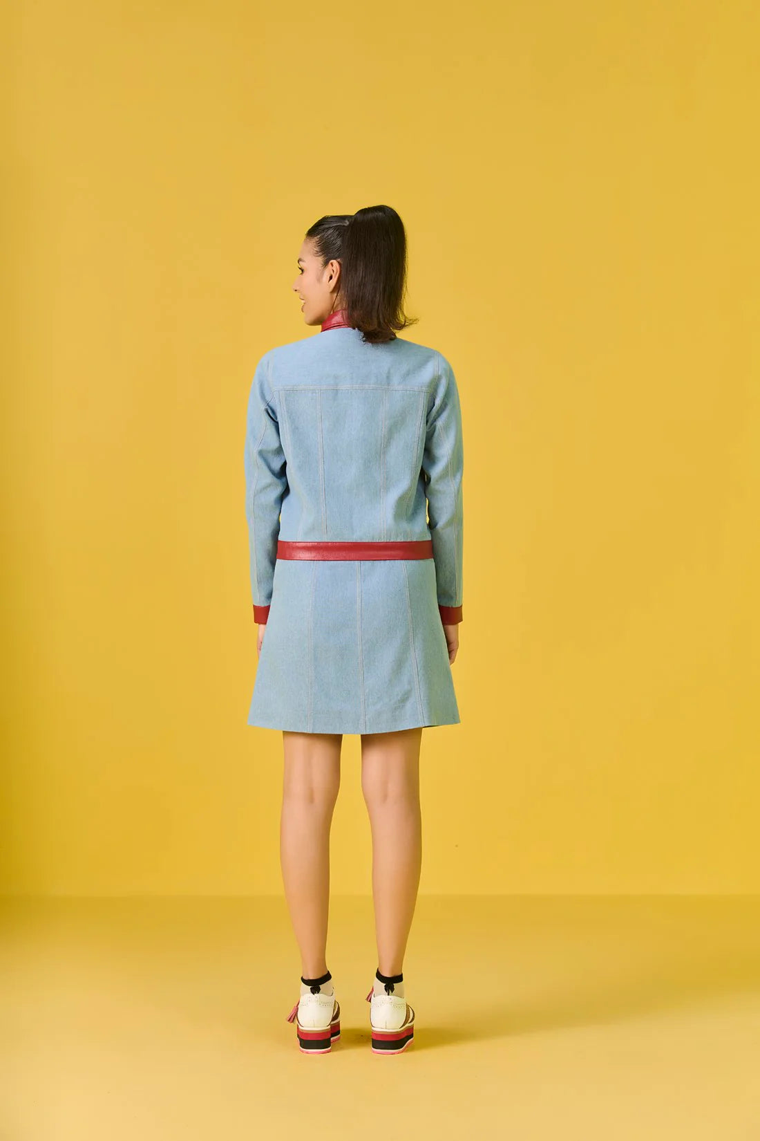 MODE (Light Blue & Red)